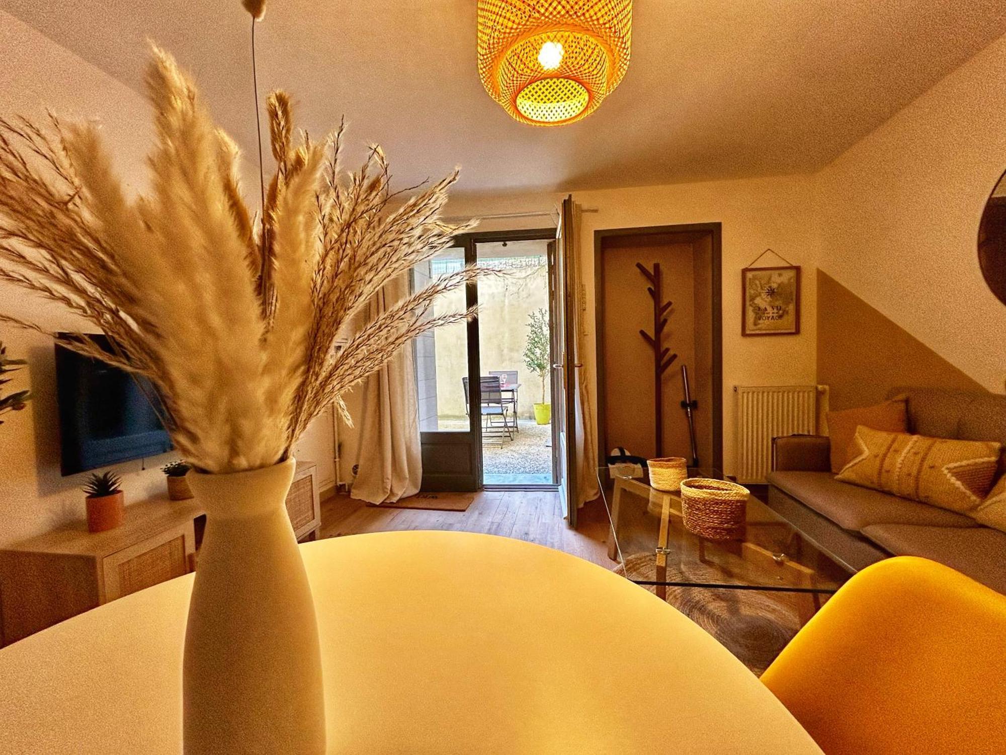 Cosy Ocre Apartment Arles Ngoại thất bức ảnh