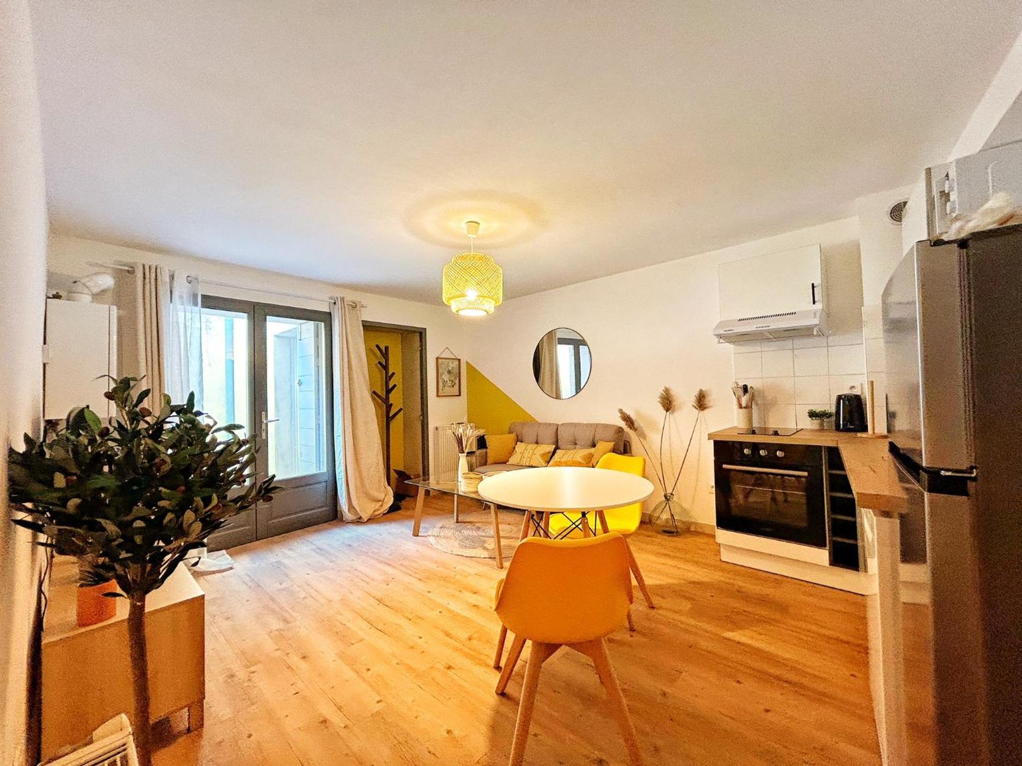 Cosy Ocre Apartment Arles Ngoại thất bức ảnh